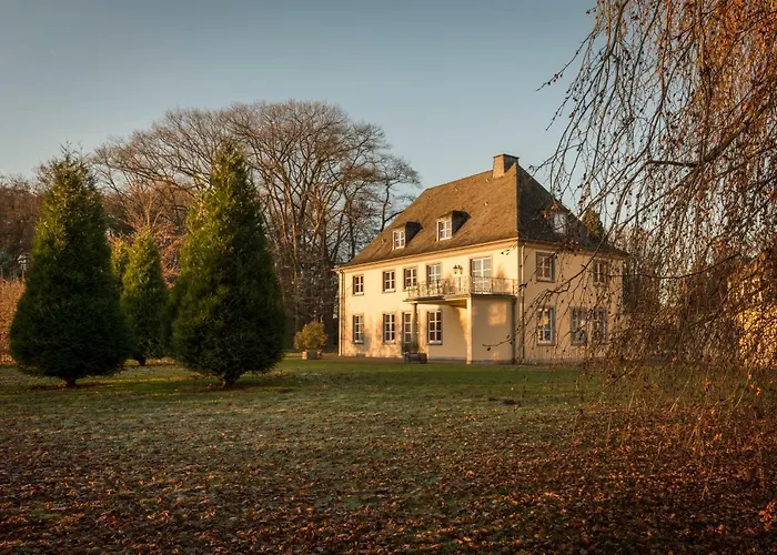 Landhaus - Schloss Eichholz *