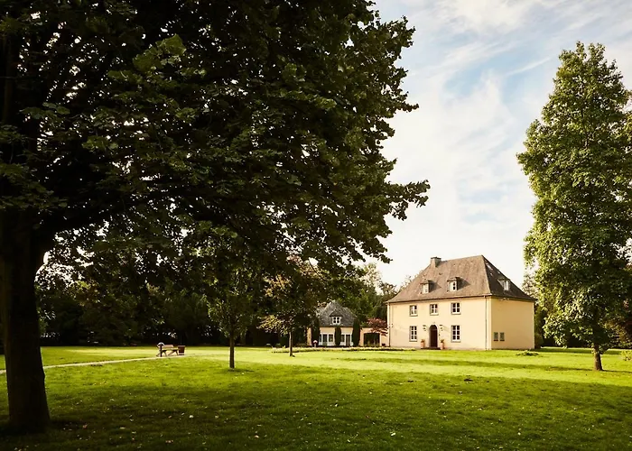 Landhaus - Schloss Eichholz * 韦塞林